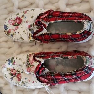 VISION Streetwear Plaid Slip ons 9